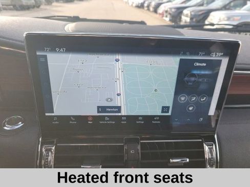 Used 2024 Lincoln Navigator Premiere image 13