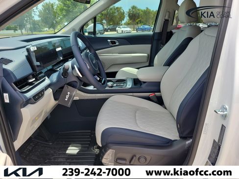New 2026 Kia Carnival EX FWD image 23