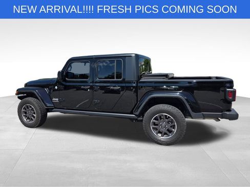 Used 2023 Jeep Gladiator Overland w/ Trailer Tow Package image 4