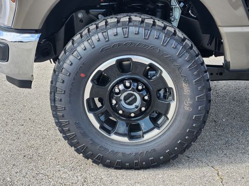 New 2026 Ford F350 King Ranch w/ Tremor Off-Road Package AWD/4WD image 7