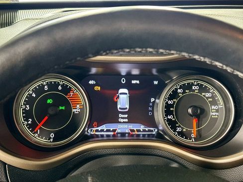 Used 2018 Jeep Cherokee Limited w/ Luxury Group image 14