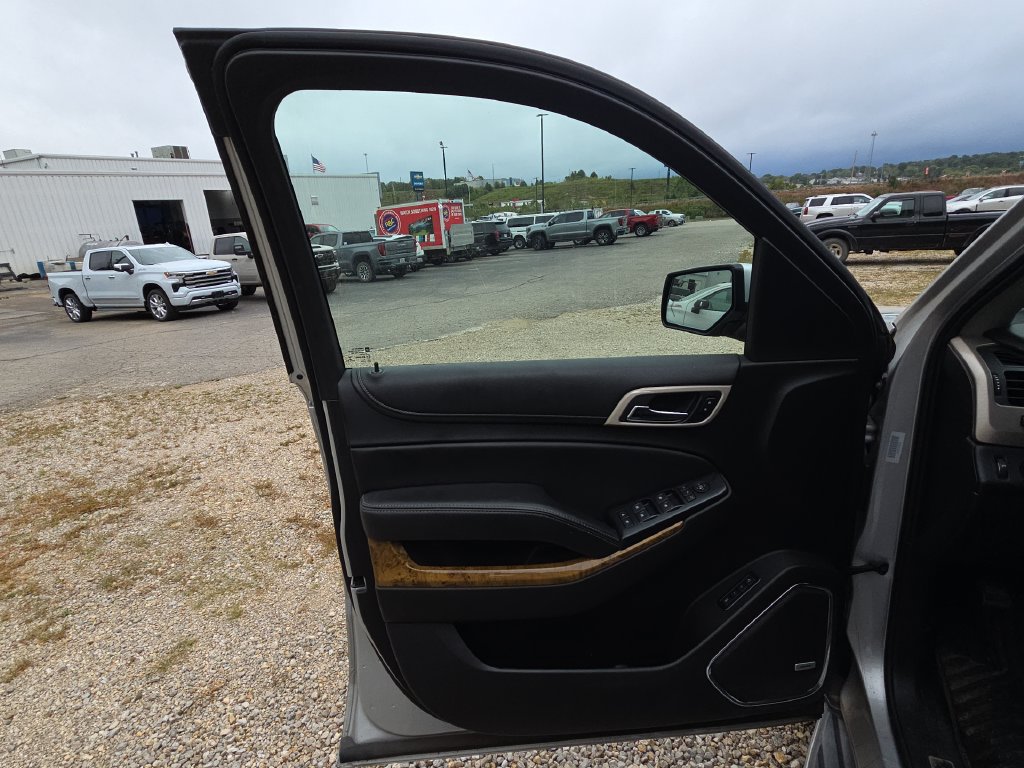 Used 2017 GMC Yukon Denali AWD/4WD image 7