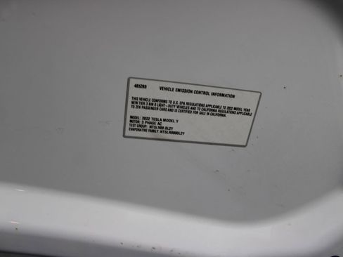 Used 2022 Tesla Model Y Performance image 26