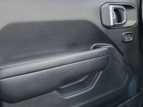 Certified 2025 Jeep Wrangler Sport AWD/4WD image 37
