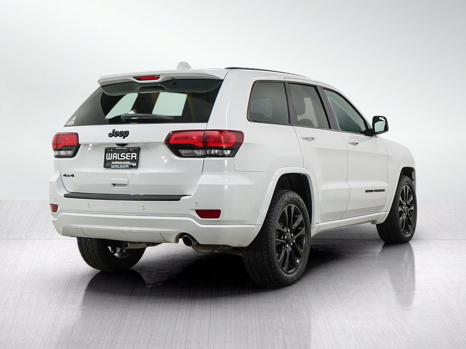 Used 2020 Jeep Grand Cherokee Altitude AWD/4WD image 6