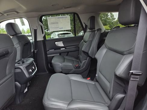 New 2026 Ford Expedition Active RWD image 17