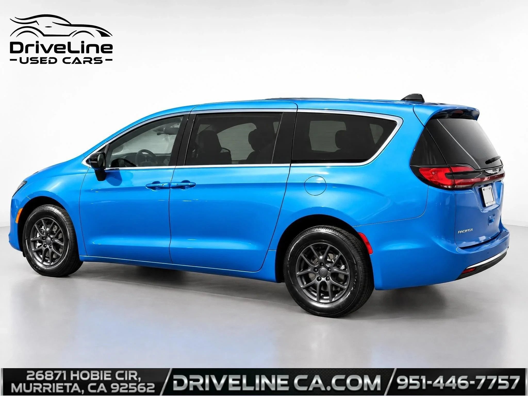 Used 2027 Chrysler Pacifica Select FWD image 10