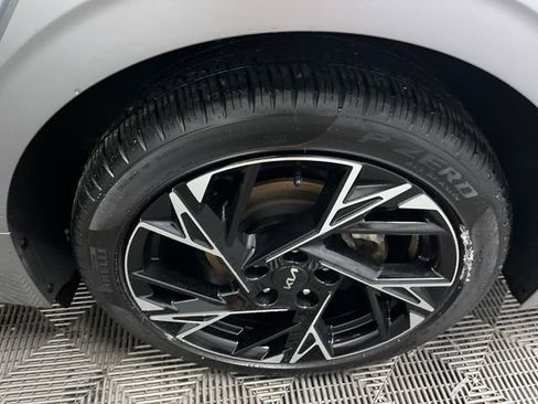 Certified 2025 Kia K5 GT-Line image 26