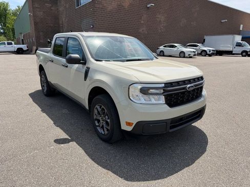 Used 2024 Ford Maverick XLT FWD image 2