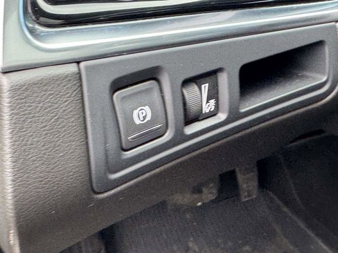 Certified 2023 Cadillac XT6 Premium Luxury image 18