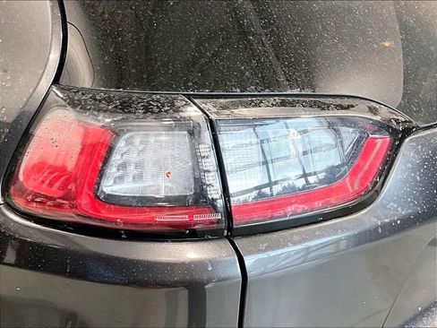 Used 2019 Jeep Cherokee Latitude Plus image 26