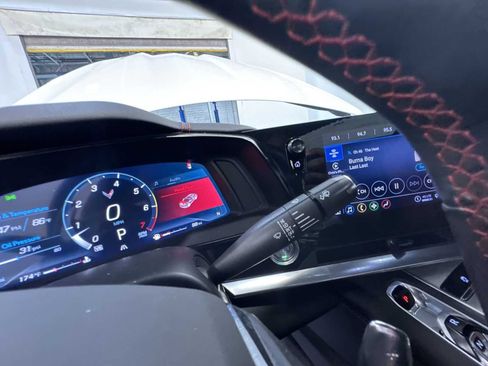 Used 2023 Chevrolet Corvette Stingray Convertible w/ Z51 Performance Package image 19