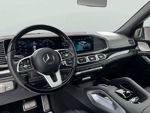 Used 2022 Mercedes-Benz Maybach GLS 600 4MATIC image 37