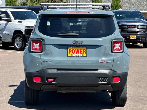 Used 2016 Jeep Renegade Trailhawk AWD/4WD image 5