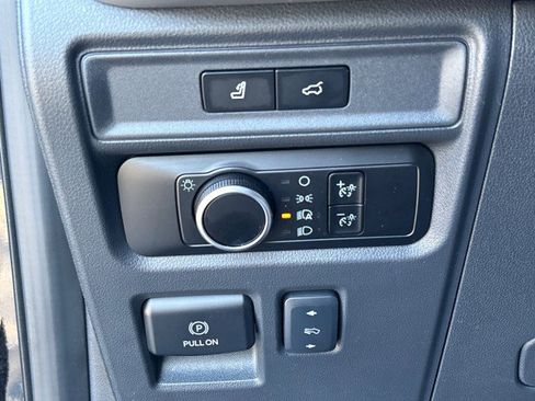 Used 2024 Ford Expedition XLT image 26