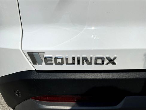 Used 2026 Chevrolet Equinox LT FWD image 24