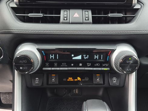 Used 2023 Toyota RAV4 XLE Premium AWD/4WD image 25