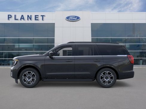 New 2026 Ford Expedition Active RWD image 3