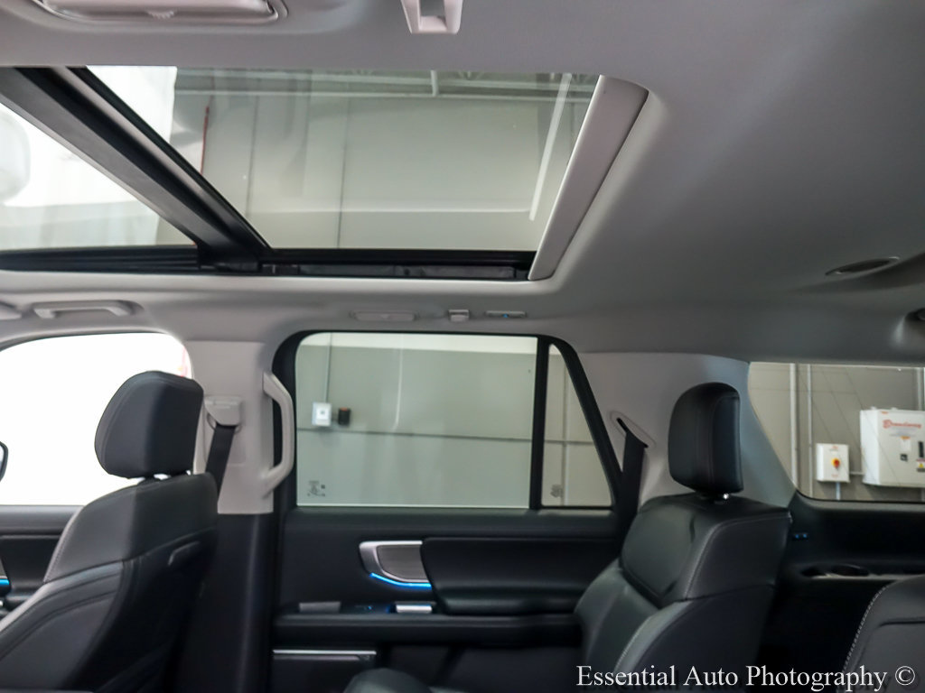 Certified 2025 Ford Expedition Max Platinum AWD/4WD image 13