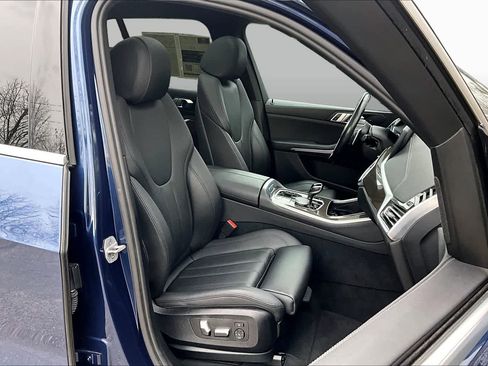 Used 2022 BMW X5 xDrive40i w/ Premium Package AWD/4WD image 8