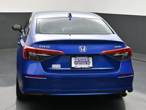Used 2023 Honda Civic Sport image 6