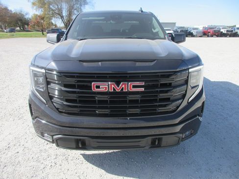 New 2026 GMC Sierra 1500 Elevation image 12