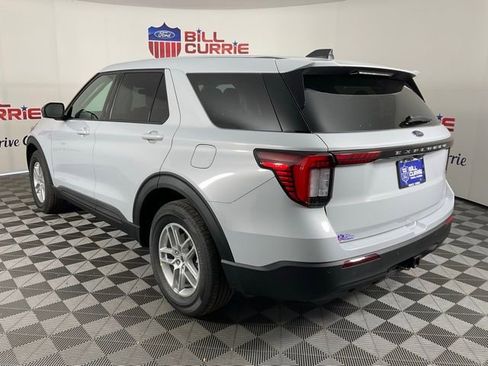 New 2026 Ford Explorer Active image 5