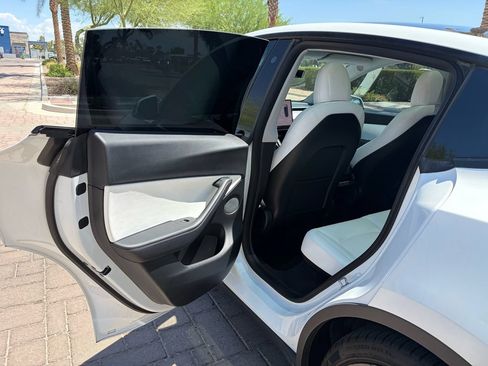 Used 2021 Tesla Model Y Performance AWD/4WD image 4