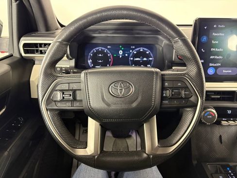 Used 2024 Toyota Tacoma TRD Off-Road image 19