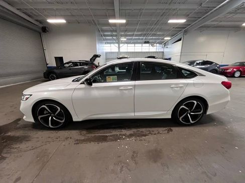Used 2022 Honda Accord Sport image 6