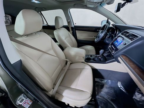 Used 2018 Subaru Outback 3.6R Limited image 24
