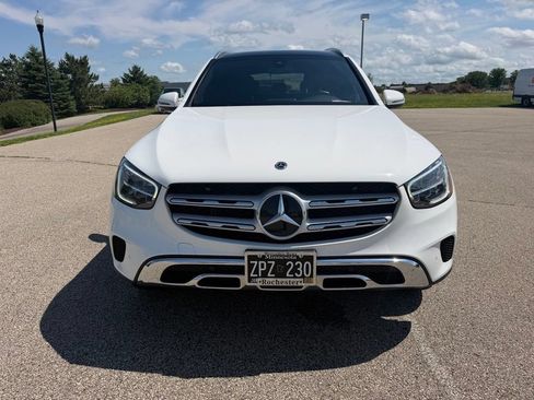 Used 2021 Mercedes-Benz GLC 300 4MATIC image 2