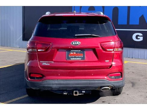 Used 2020 Kia Sorento LX w/ LX I4 Convenience Package AWD/4WD image 4