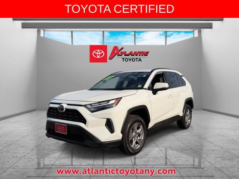 Certified 2025 Toyota RAV4 XLE AWD/4WD image 4