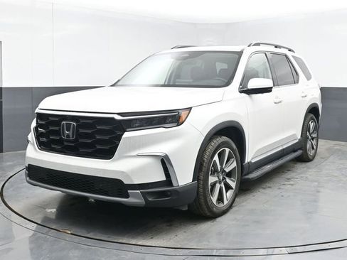 Used 2024 Honda Pilot Elite image 5