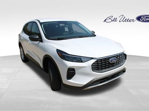 New 2025 Ford Escape Active image 2