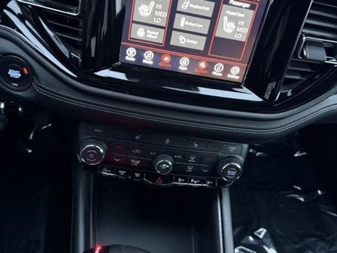 Used 2022 Dodge Durango GT image 34