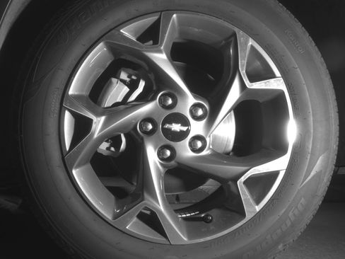 Used 2025 Chevrolet Trax LT FWD image 12