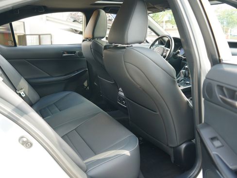 Used 2022 Lexus IS 350 F Sport image 47