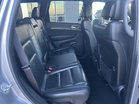 Used 2021 Jeep Grand Cherokee Limited image 13