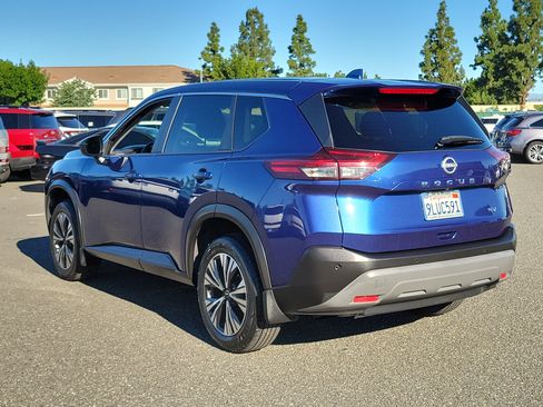 Used 2023 Nissan Rogue SV image 28