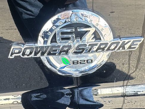 Used 2016 Ford F450 Platinum w/ Platinum Package image 40