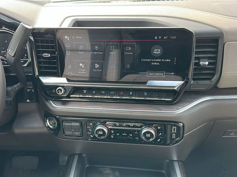 Certified 2025 GMC Sierra 2500 SLT w/ SLT Premium Package image 11