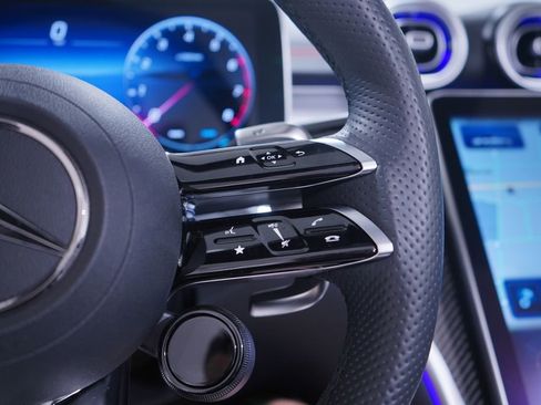 Used 2025 Mercedes-Benz CLE 53 AMG 4MATIC Cabriolet image 22