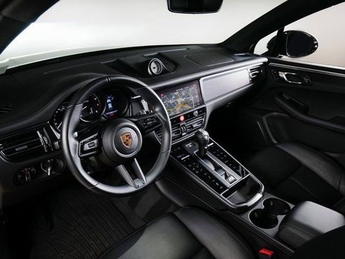 Certified 2022 Porsche Macan GTS image 21