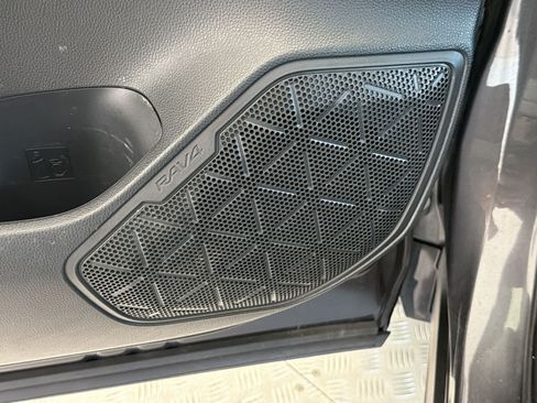 Used 2020 Toyota RAV4 XSE w/ XSE Grade Weather Package AWD/4WD image 27