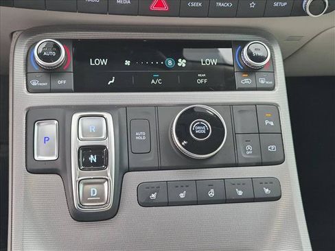 Used 2025 Hyundai Palisade Calligraphy FWD image 12
