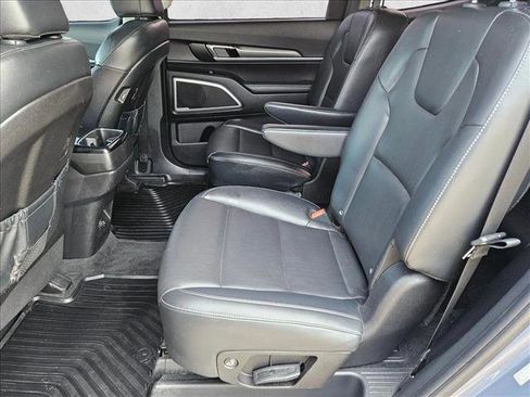 Used 2022 Kia Telluride S FWD image 18