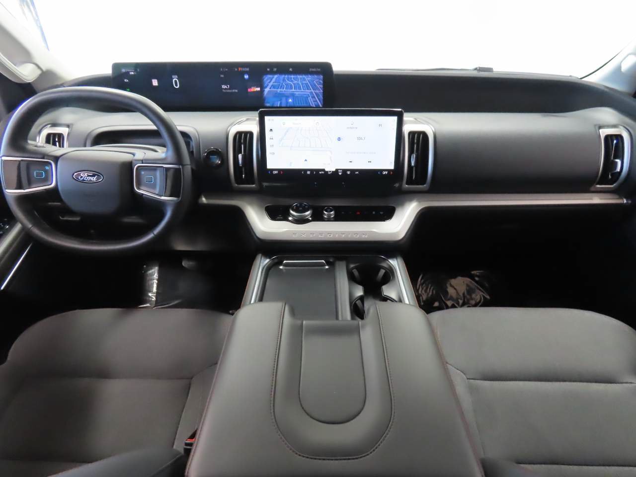 Used 2025 Ford Expedition Active RWD image 14