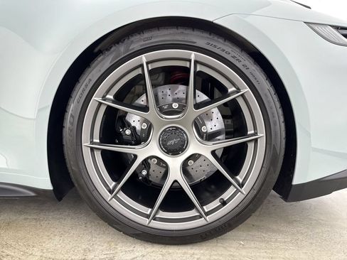 Certified 2024 Porsche 911 GT3 RS RWD image 14